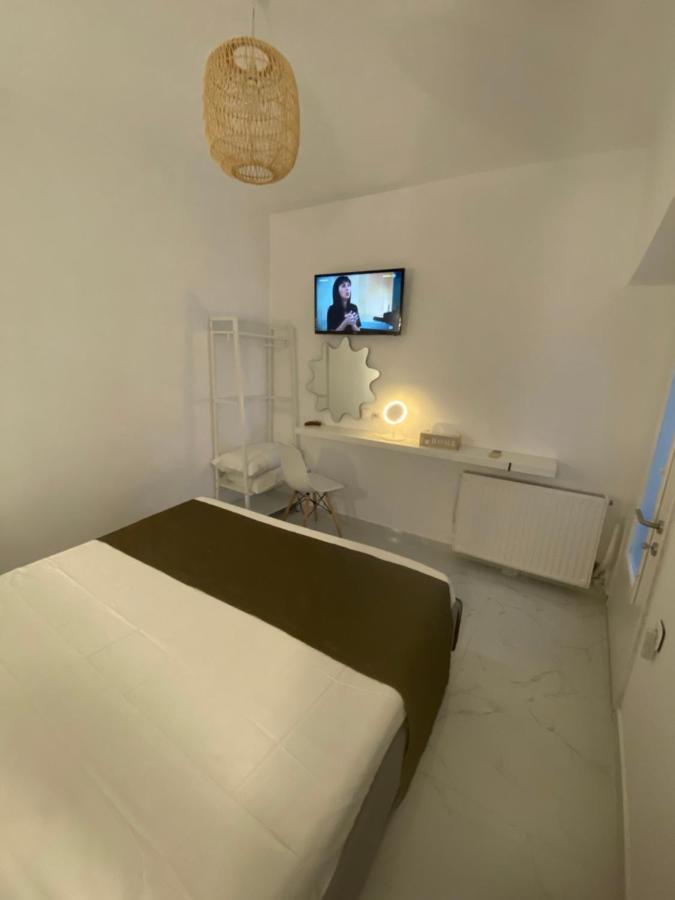 Candi Central Apartments Неос Мармарас Екстериор снимка