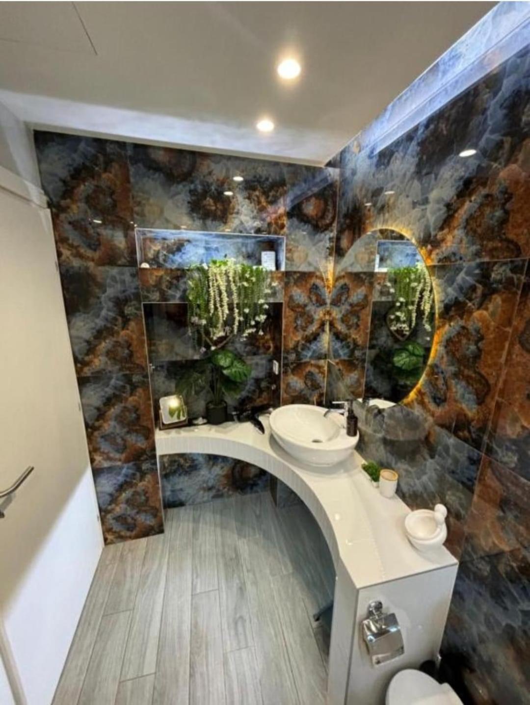 Candi Central Apartments Неос Мармарас Екстериор снимка